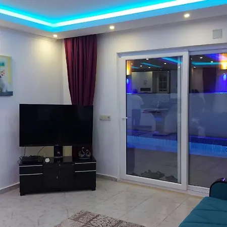 Vila Yesilkoey 1 Bedroom Secluded With Private Pool Hot Tub