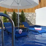 Yesilkoey 1 Bedroom Secluded With Private Pool Hot Tub Kalkan