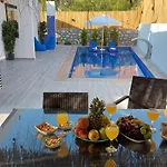 Villa Yesilkoey 1 Bedroom Secluded With Private Pool Hot Tub *