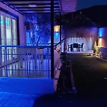 Yesilkoey 1 Bedroom Secluded With Private Pool Hot Tub *