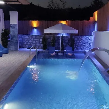 Villa Yesilkoey 1 Bedroom Secluded With Private Pool Hot Tub
