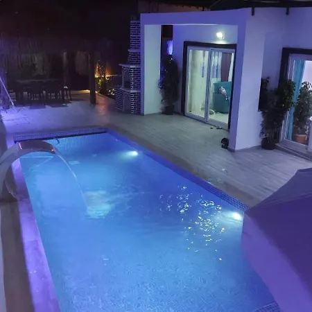 Yesilkoey 1 Bedroom Secluded With Private Pool Hot Tub *