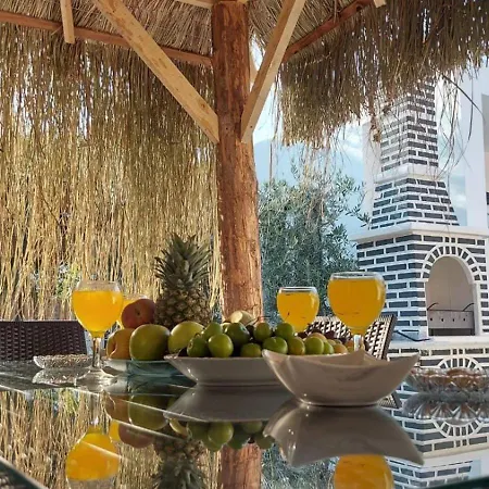 Yesilkoey 1 Bedroom Secluded With Private Pool Hot Tub