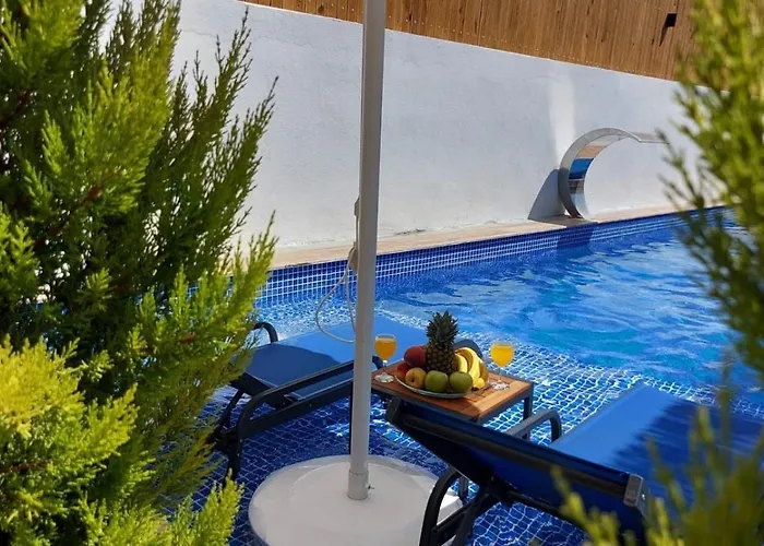 Yesilkoey 1 Bedroom Secluded With Private Pool Hot Tub 别墅 *