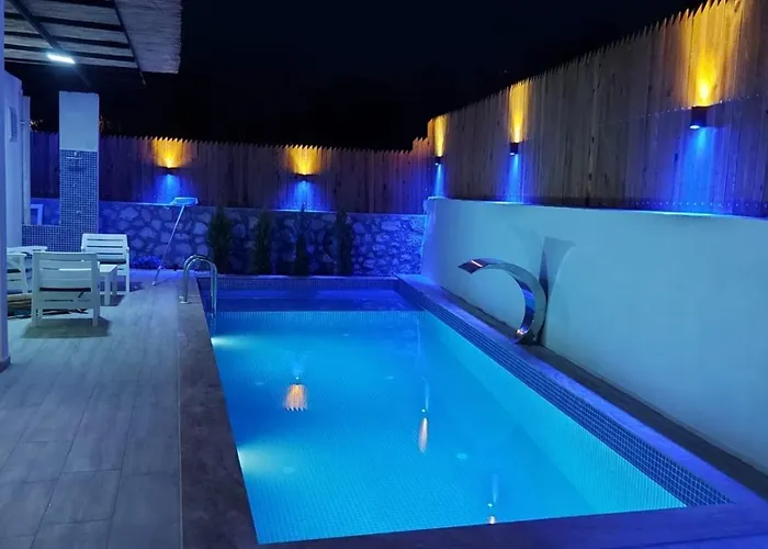 Yesilkoey 1 Bedroom Secluded With Private Pool Hot Tub 别墅